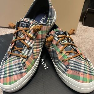 Sperry plaid like NEW
